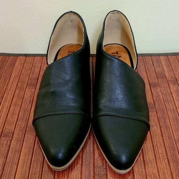 TAXI  Black Vegan Leather Cutout Flats Size 37 EU/ 6.5 - 7 US - Picture 3 of 7